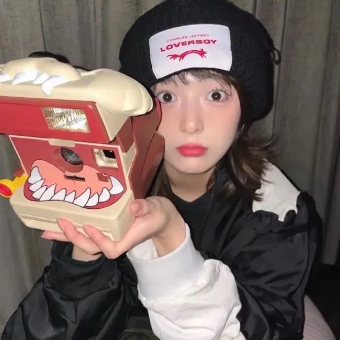 魔力充电娘 海报